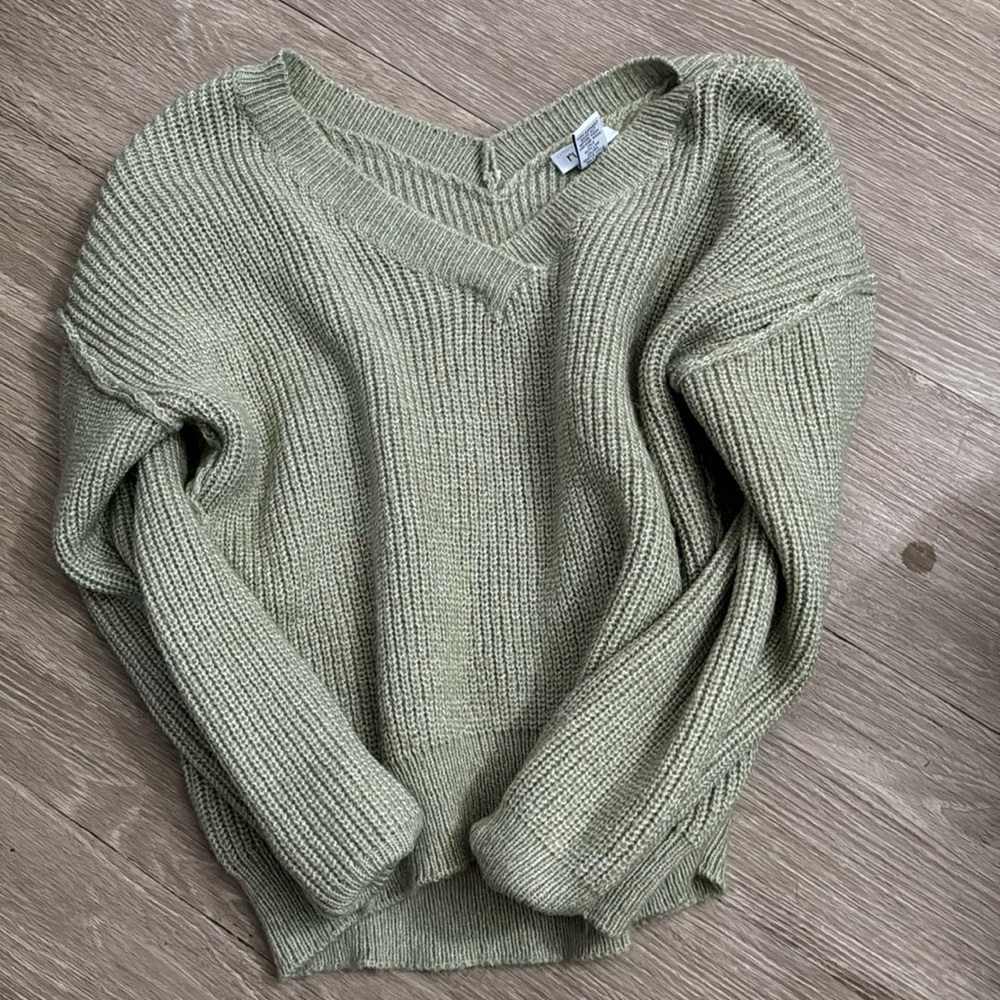 Women’s sweater